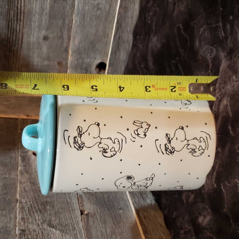 Peanuts Easter beagle ceramic storage canister  with blue lid NWT